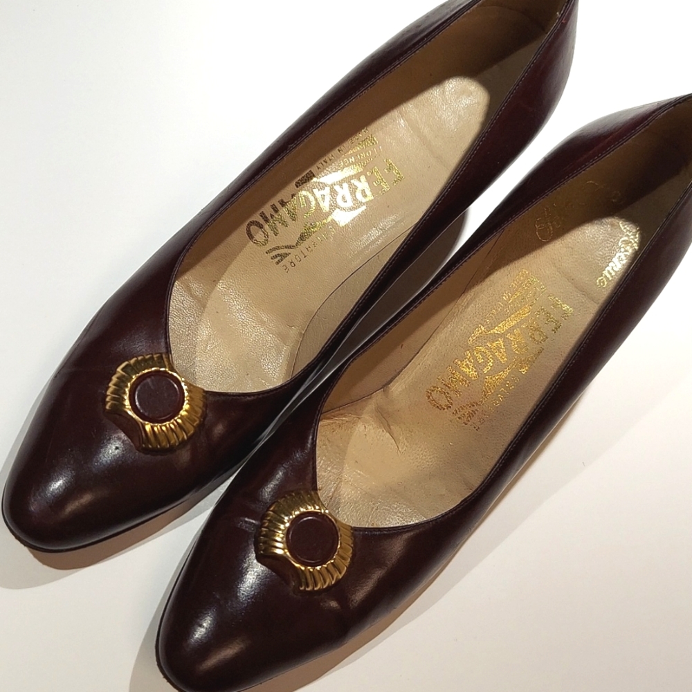 Salvatore Ferragamo leather pumps
